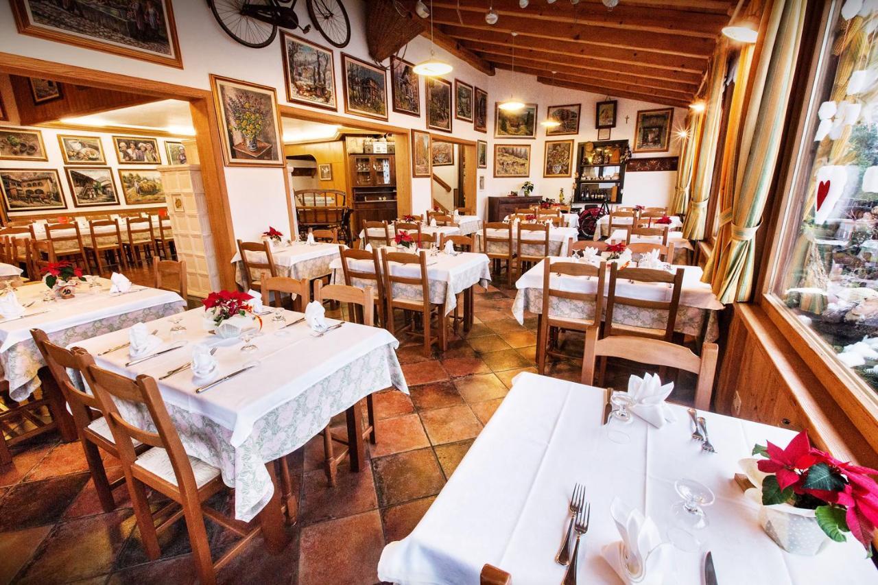 Al Fogolar Hotel Villa Santina Екстериор снимка