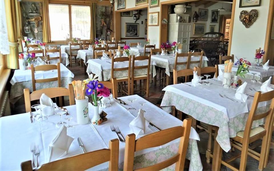 Al Fogolar Hotel Villa Santina Екстериор снимка